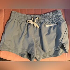 Vuori Clementine Short XS 2.5 inseam